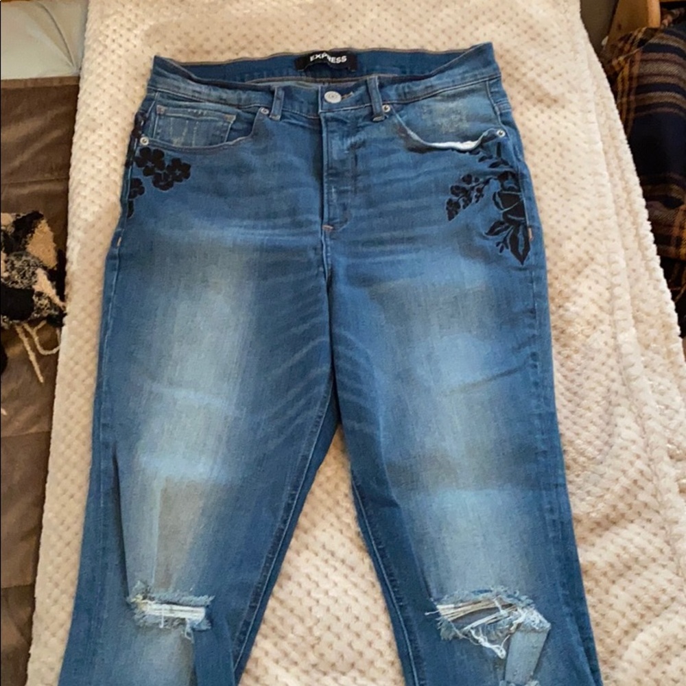 Express light wash denim jeans